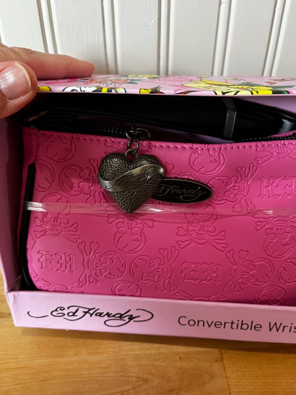 Ed Hardy Convertible Wristlet & Key Chain - NWT - Picture 3 of 8